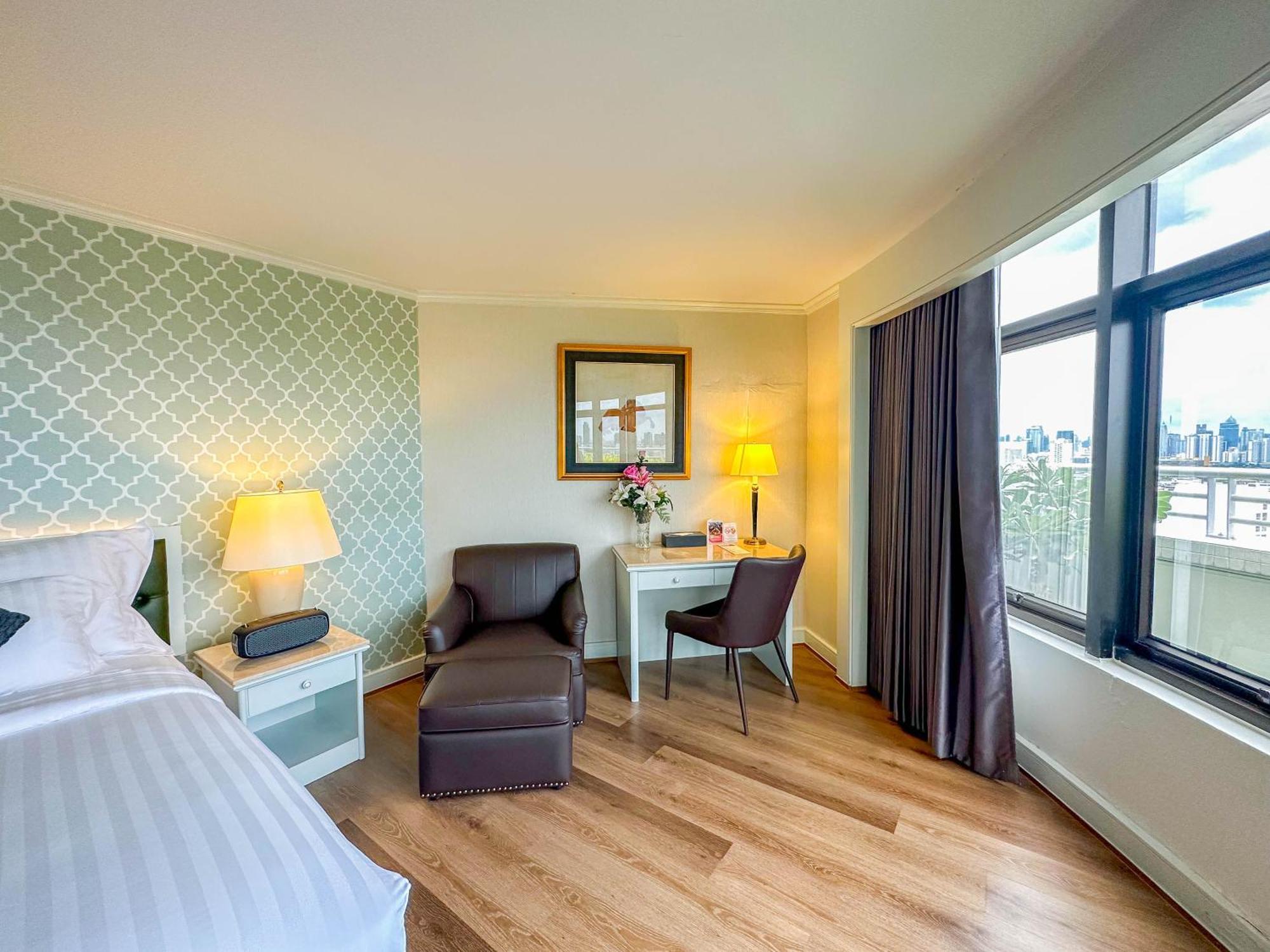 Grand China Bangkok Hotel Стая снимка