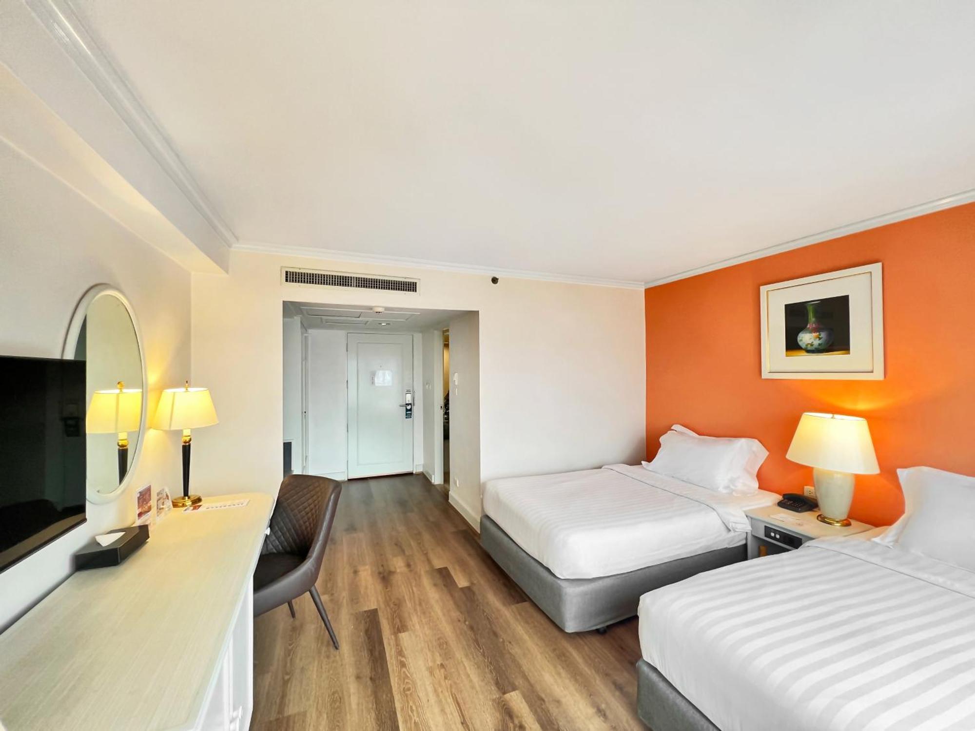 Grand China Bangkok Hotel Екстериор снимка
